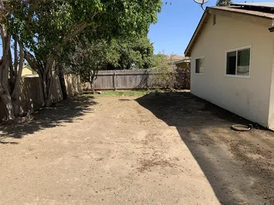 Photo 9 of 14 of Parker 645 House