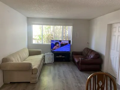 Photo 4 of 8 of Arthur 755 House