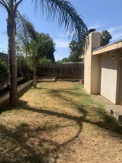 Photo 3 of 6 of Ann 608 House